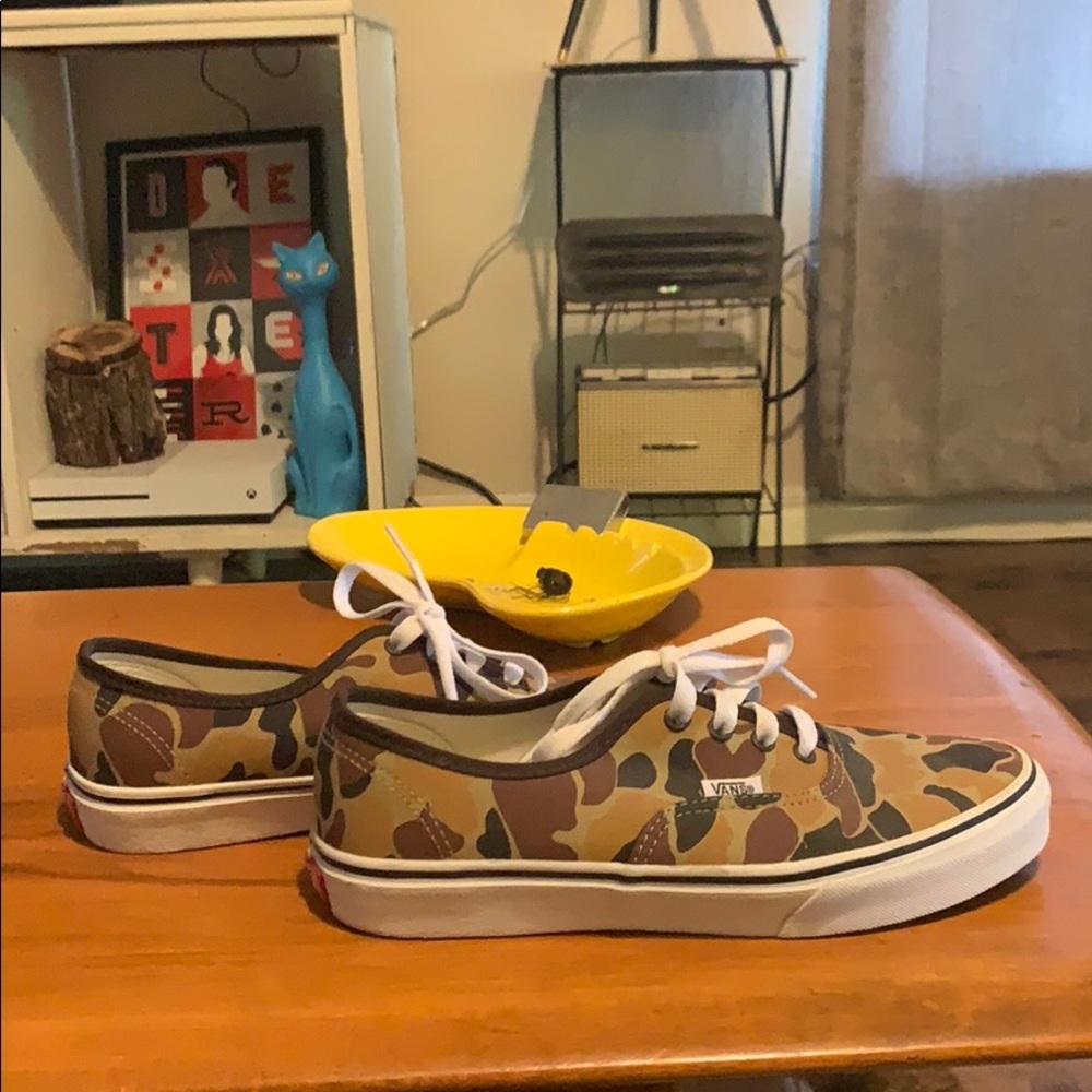 Duck camo vans - kids 6, women’s 7.5